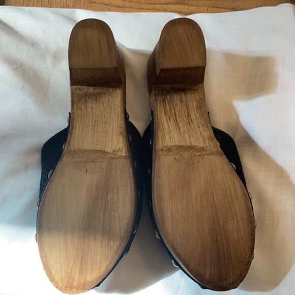 ERIC MICHAEL BLACK SUEDE MESH STUDDED MULES. NEW - Picture 7 of 10